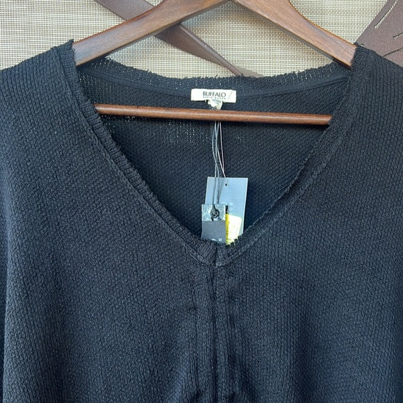 New Buffalo David Bitton V-Neck Lightweight Thermal Knit Cinched Front Sweater - Picture 5 of 10